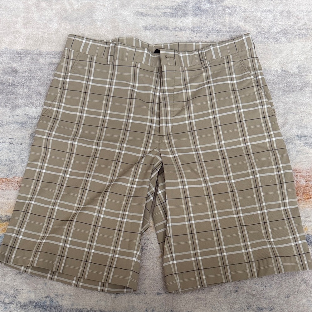 (078)Nike Beige Checkered Flat Front Shorts